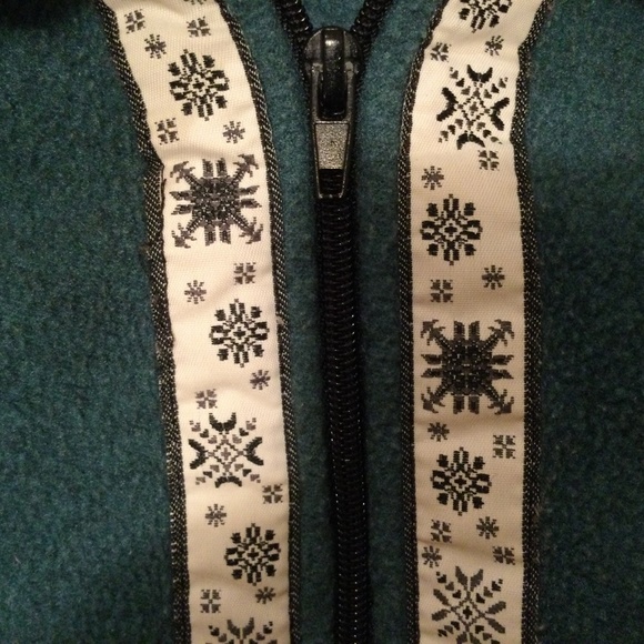 ⭐️ Performance Outfitters Teal forest Green Fleece Long Sleeve Top - Picture 2 of 4